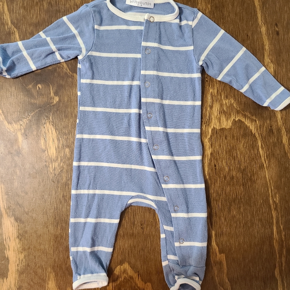 Baby Goosebumps bamboo snap romper